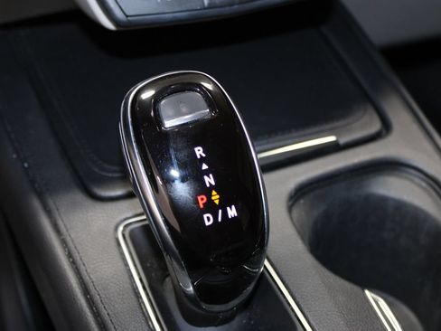 Used 2020 Cadillac XT4 Premium Luxury FWD image 40