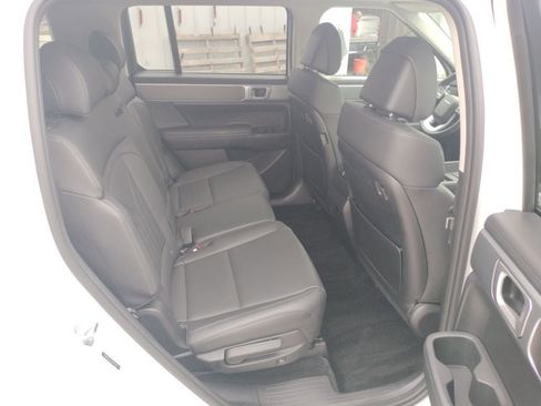 Used 2025 Hyundai Santa Fe SEL FWD image 46