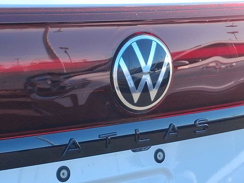 New 2026 Volkswagen Atlas Cross Sport SEL R-Line image 11