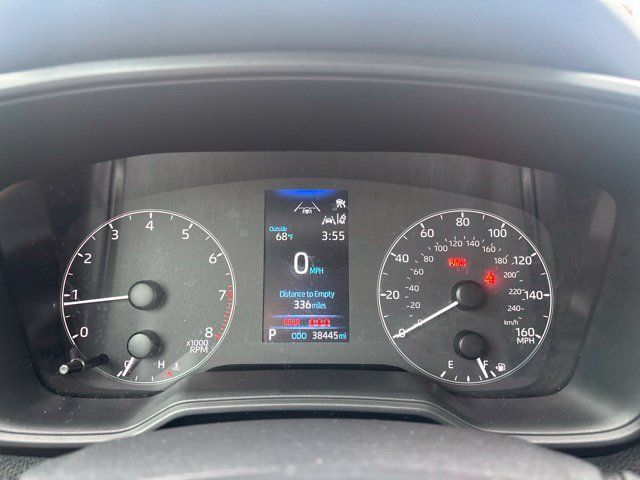 Used 2025 Toyota Corolla LE FWD image 11