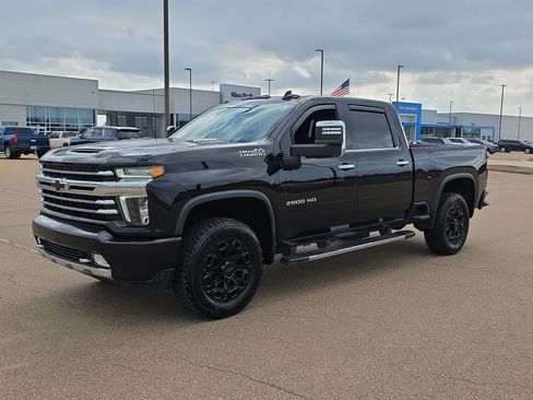 Used 2021 Chevrolet Silverado 2500 High Country w/ Z71 Off-Road Package image 4