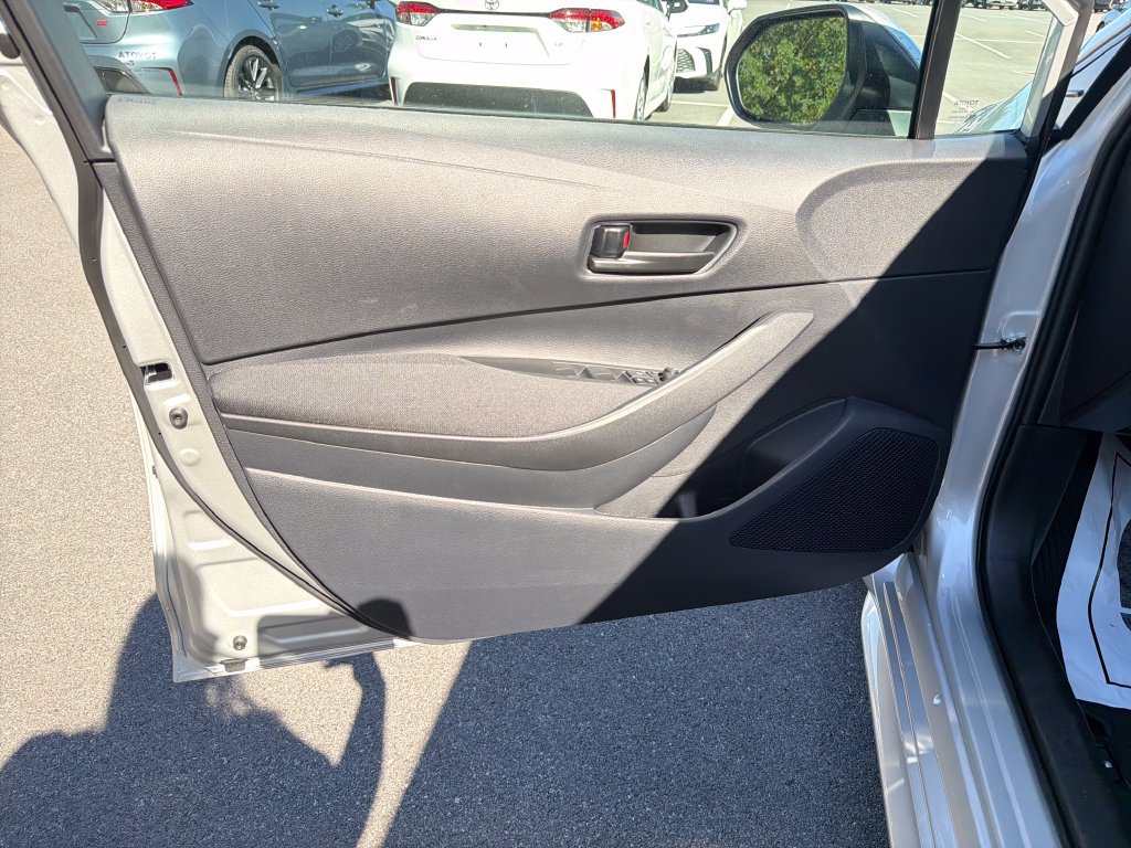 Used 2026 Toyota Corolla LE w/ LE Premium Package FWD image 11