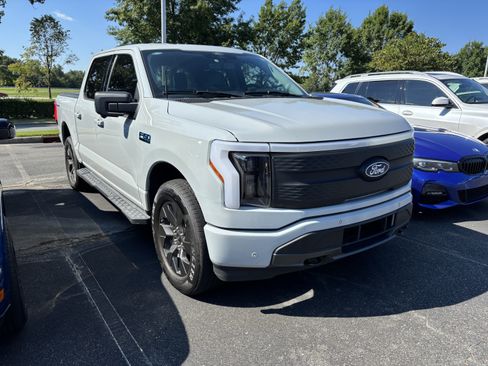 Used 2024 Ford F150 Lightning Flash AWD/4WD image 2