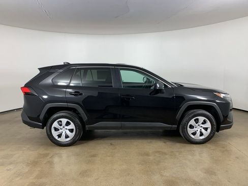 Used 2024 Toyota RAV4 LE AWD/4WD image 7