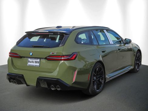 New 2026 BMW M5 Touring image 6