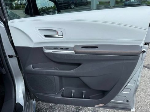 Used 2024 Toyota Sienna XSE FWD image 21