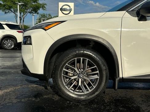 Used 2021 Nissan Rogue S FWD image 6