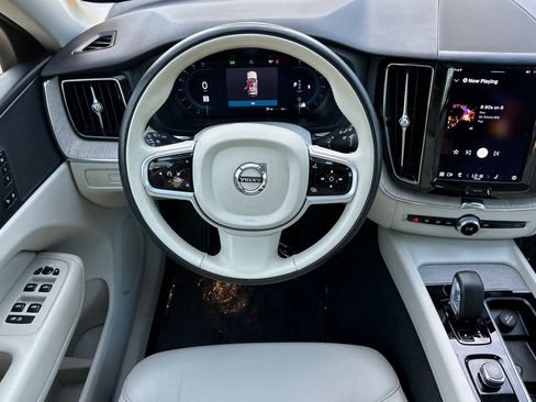 Certified 2023 Volvo XC60 B5 Plus w/ Protection Package Premier image 16