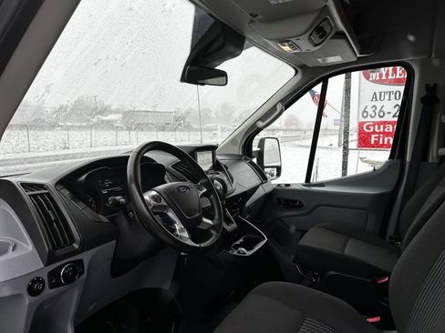 Used 2017 Ford Transit 350 XL image 9