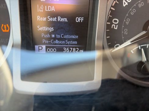 Used 2023 Toyota Tacoma SR5 w/ Technology Package image 16