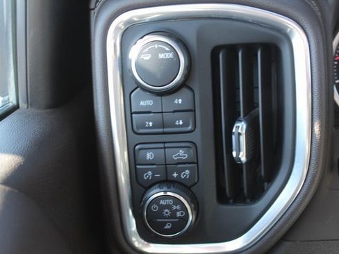 Used 2022 Chevrolet Silverado 2500 LTZ w/ LTZ Premium Package image 32