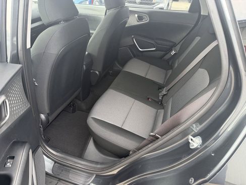 Used 2023 Kia Soul LX w/ LX Technology Package FWD image 10