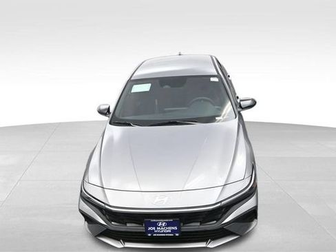 Used 2025 Hyundai Elantra Sport FWD image 23