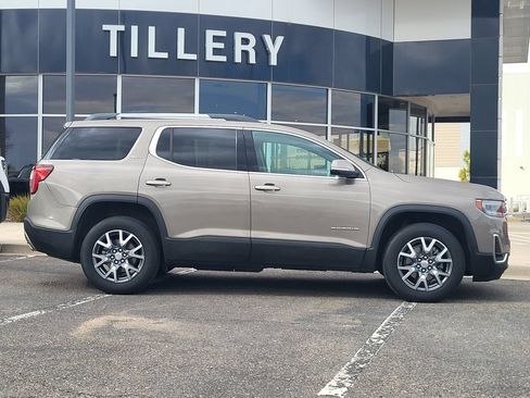 Used 2023 GMC Acadia SLT AWD/4WD image 1