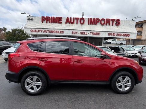 Used 2013 Toyota RAV4 XLE FWD image 1