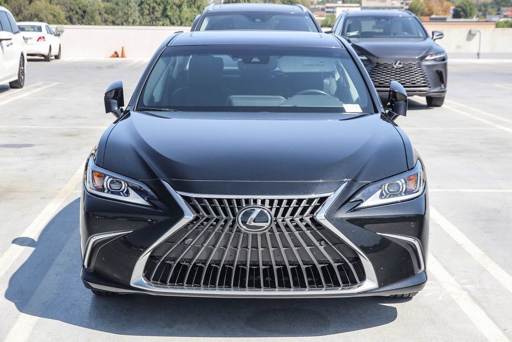 Used 2024 Lexus ES 350 w/ Premium Package FWD image 2