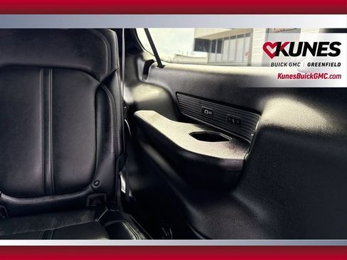Used 2024 Jeep Wagoneer L Series II w/ Flexible Seating Group AWD/4WD image 45