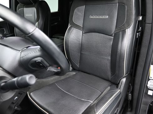 Used 2022 RAM 2500 Laramie w/ Night Edition image 17