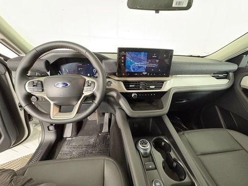 New 2026 Ford Explorer Active w/ Active Comfort Package RWD image 8
