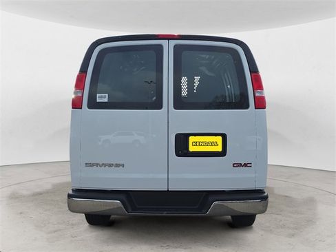 Used 2024 GMC Savana 2500 w/ Driver Convenience Package image 4