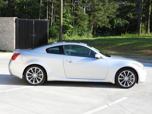 Used 2010 INFINITI G37 G37 Sport Coupe 2D w/ Premium Pkg RWD image 26