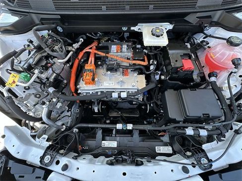 New 2025 Chevrolet Equinox EV LT image 29