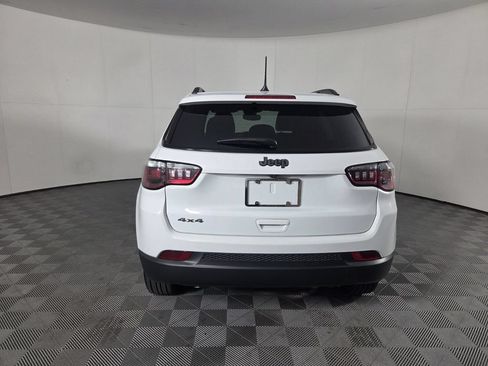 Used 2025 Jeep Compass Latitude w/ Altitude Special Edition AWD/4WD image 6