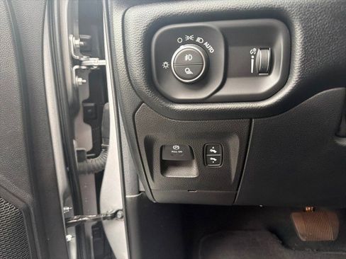 Used 2022 RAM 1500 Big Horn AWD/4WD image 34