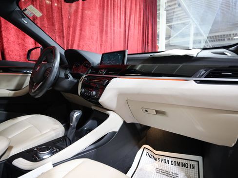 Used 2019 BMW X1 sDrive28i w/ Convenience Package FWD image 24