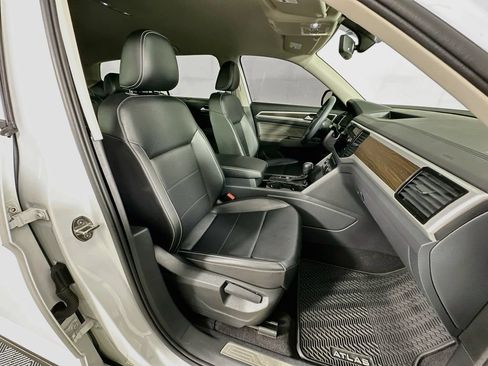 Used 2022 Volkswagen Atlas SE FWD image 34