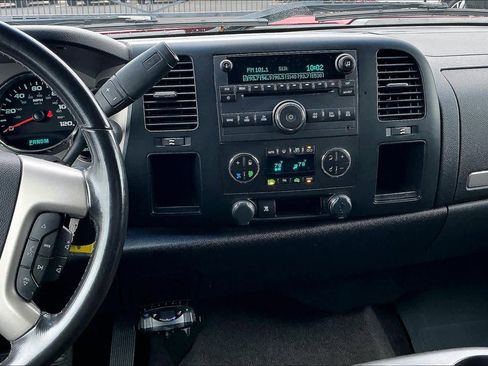 Used 2010 Chevrolet Silverado 1500 LT w/ Power Pack Plus image 9