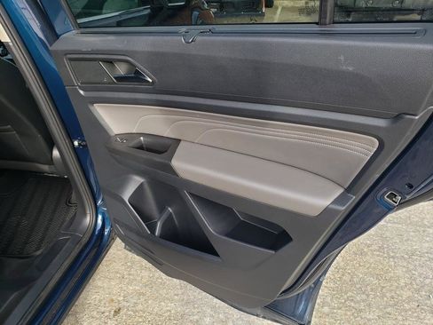 Used 2022 Volkswagen Atlas SE image 26