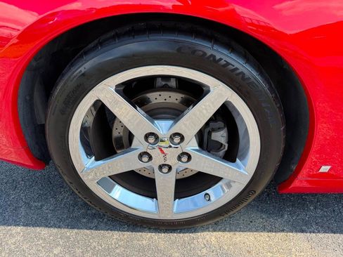 Used 2007 Chevrolet Corvette Convertible w/ Preferred Equipment Group image 24