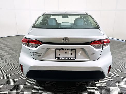 Used 2025 Toyota Corolla LE image 4