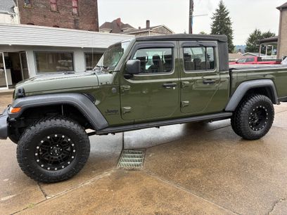 Used 2023 Jeep Gladiator Sport w/ Trailer Tow Package