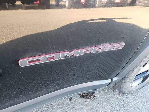 Used 2018 Jeep Compass Trailhawk AWD/4WD image 37