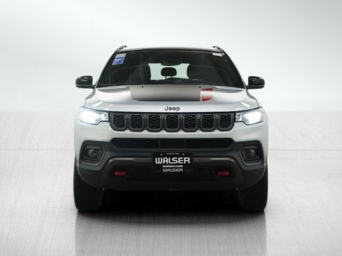 Used 2025 Jeep Compass Trailhawk AWD/4WD image 8