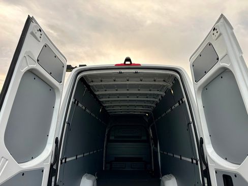 New 2026 Mercedes-Benz Sprinter 2500 image 23