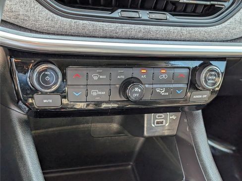 Used 2022 Jeep Compass Latitude w/ Convenience Group AWD/4WD image 27