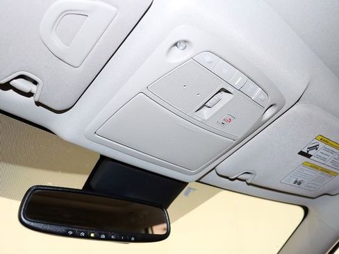 Used 2018 Nissan Rogue SL w/ Premium Package image 25