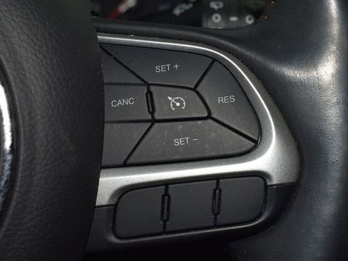 Used 2018 Jeep Compass Latitude w/ Cold Weather Group image 17