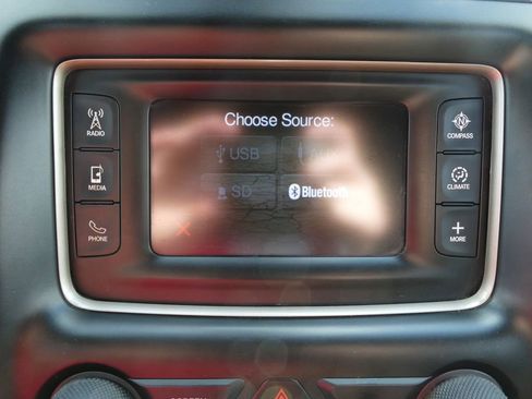 Used 2015 Jeep Grand Cherokee Laredo w/ Quick Order Package 23E AWD/4WD image 28