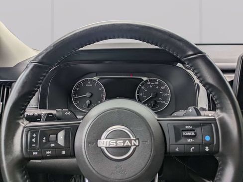 Used 2024 Nissan Pathfinder SV FWD image 28