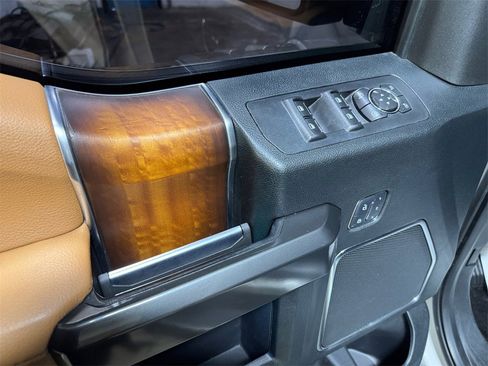 Used 2017 Ford F150 Limited image 14