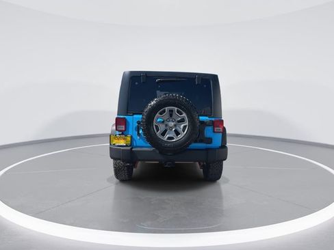 Used 2018 Jeep Wrangler Unlimited Rubicon w/ Connectivity Group AWD/4WD image 7