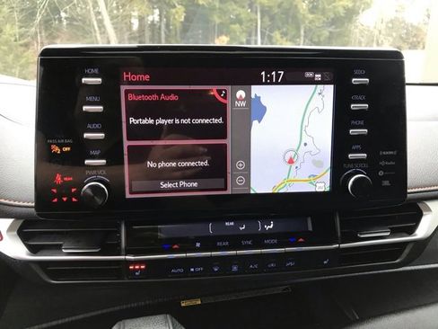 Certified 2022 Toyota Sienna XSE w/ XSE Plus Package image 17