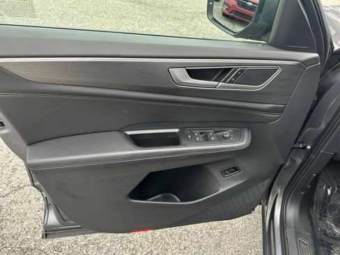 Used 2025 Volkswagen Atlas Cross Sport SE image 20