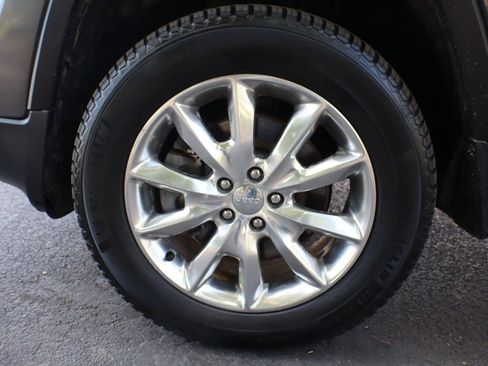 Used 2014 Jeep Cherokee Limited AWD/4WD image 42