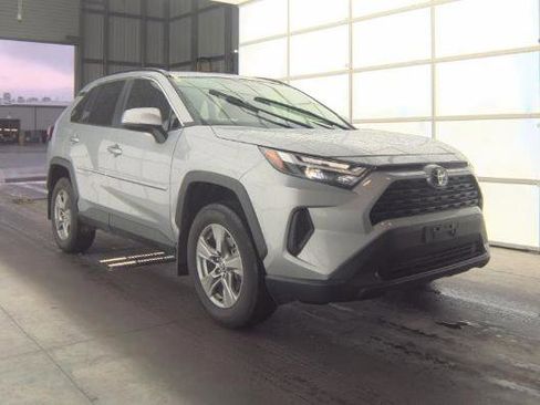 Used 2024 Toyota RAV4 XLE w/ Convenience Package FWD image 2