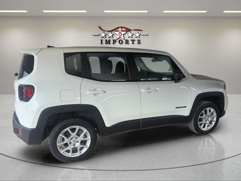 Used 2023 Jeep Renegade Latitude AWD/4WD image 6